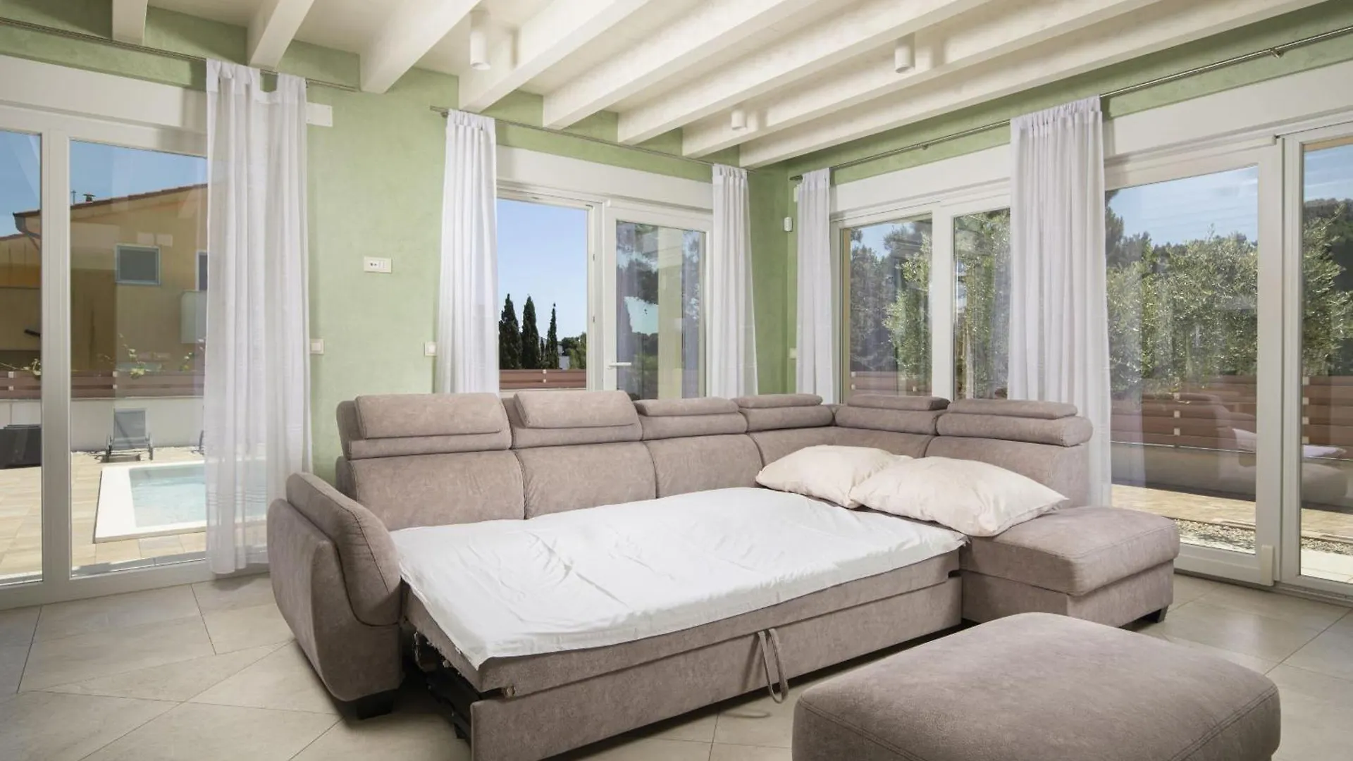 Villa Olivia - New And Modern House With Pool, Souna, Jacuzzi & Playground, Liznjan - Istra